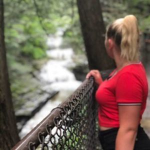 Meet your Posher, Danielle